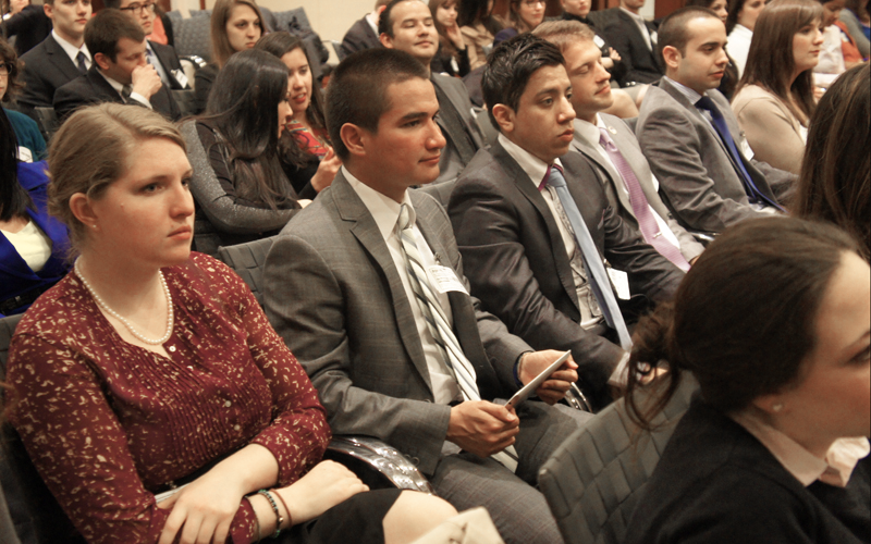 Head of the World Bank's Speakers Bureau Hosts Session with Spring Interns