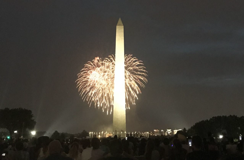 washington-monument-fourth-of-july