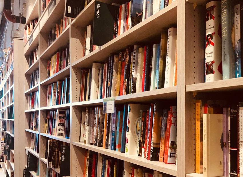 5 Can't Miss Bookstores in D.C.