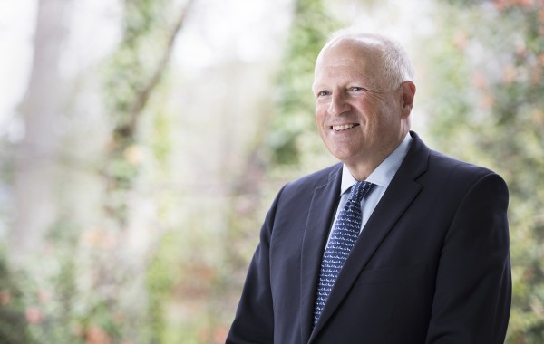 The Washington Center Welcomes Leo Lambert, Elon University President Emeritus, to Board of Trustees The Washington Center for Internships and Academic Seminars Welcomes Leo Lambert, Elon University President Emeritus, to Board of Trustees