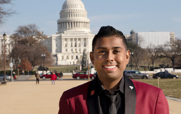Tevin Ali, 2016 Alum, in front of the US Capitol