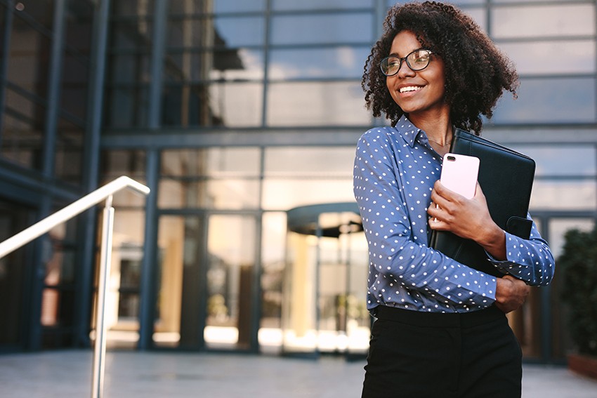 Business casual is best kept simple but offers more freedom to mix things up. Business casual is best kept simple but offers more freedom to mix things up.