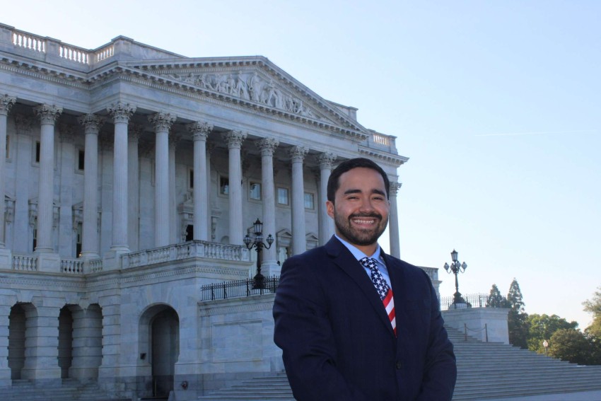 Álvaro Sopo Salazar outside of the United States Supreme Court as part of his Academic Internship Program experience
