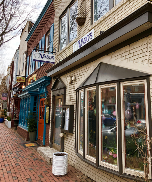 Matthew, intern in D.C., walks the streets of Old Town